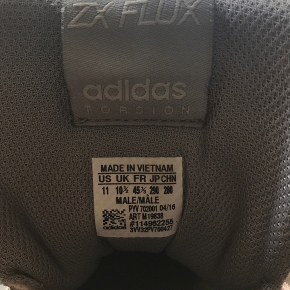 Gray adidas ZX Flux shoes (11) - Picture 4 of 7