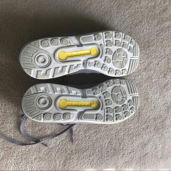 Gray adidas ZX Flux shoes (11) - Picture 5 of 7
