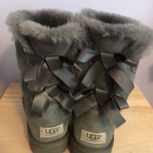 Grey bailey bow uggs