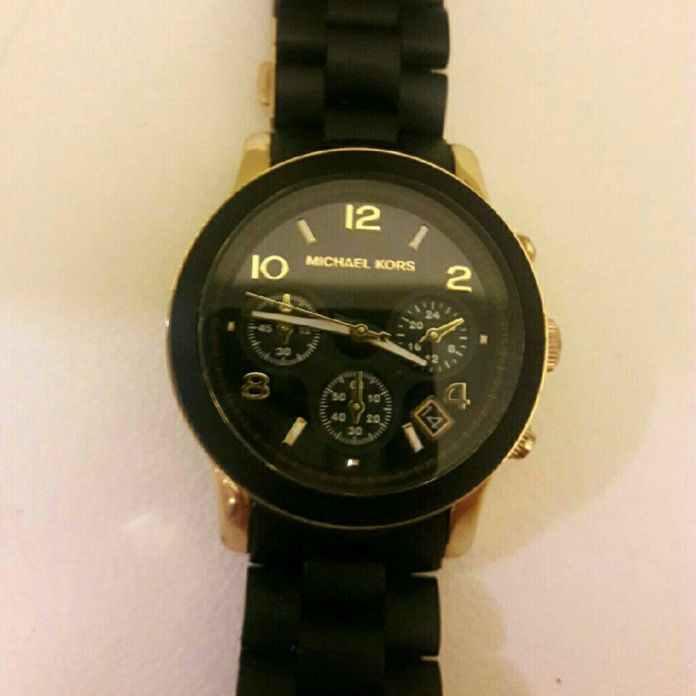 NEW Authentic Michael  Kors Unisex Medium Face