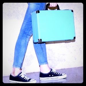 1byone 3-Speed Portable Stereo Turntable