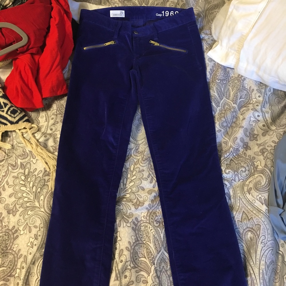 Gap skinny velvet jeans. Size 25R