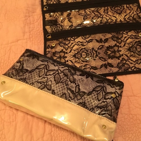 LAST ONE! VS Leopard & Lace Travel Bag - Picture 7 of 7