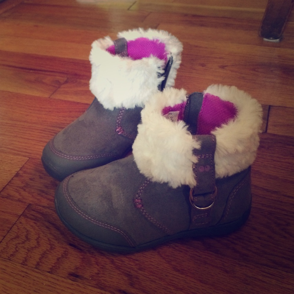 Stride Rite surprize boots grey girls 8 faux fur