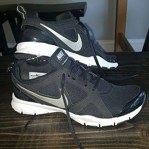 Black Nike Running Sneakers