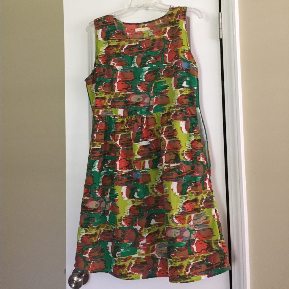 Green empire waist dress with pockets