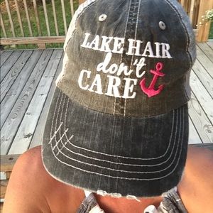 Meet your Posher, Holly