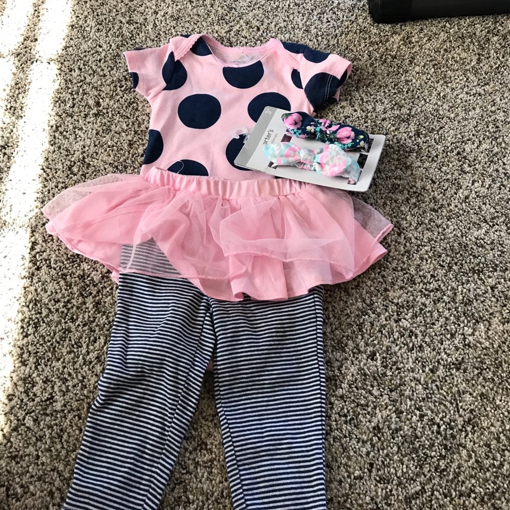Carter's outfit