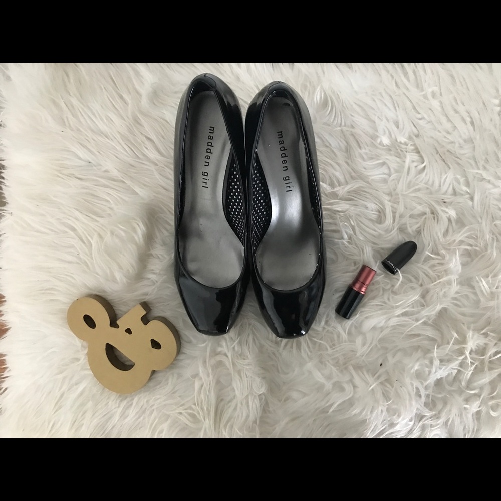 Madden Girls Rounded Toe Patent Pumps