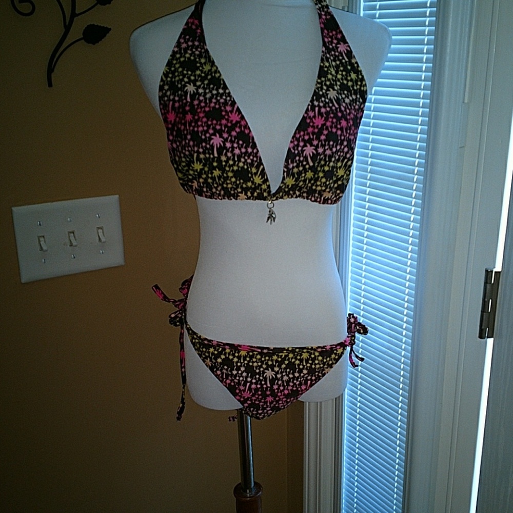 Large old Navy bathing suit