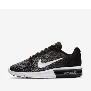 Nike Air Max Sequent 2 (never worn)