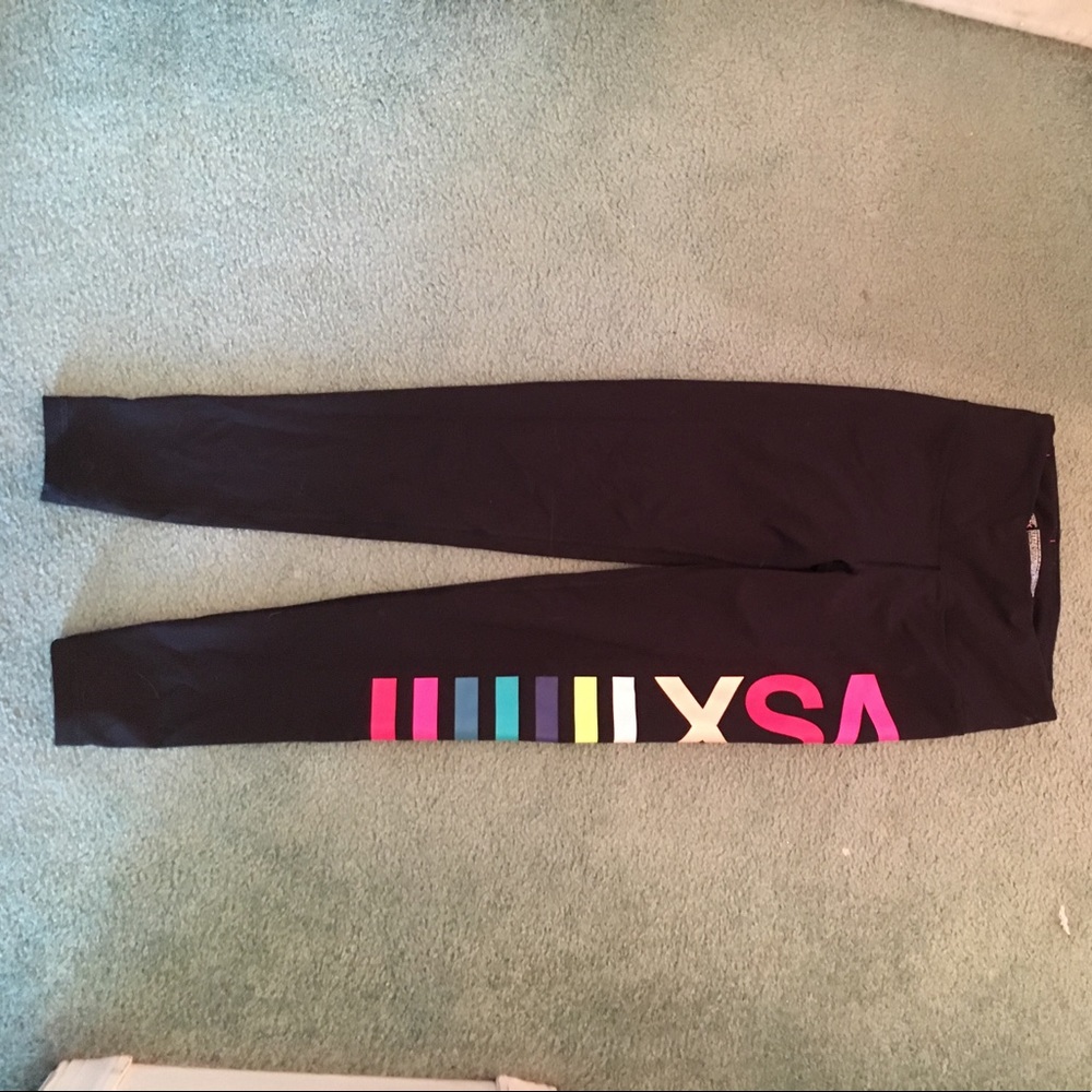 Victoria's Secret sports black leggings