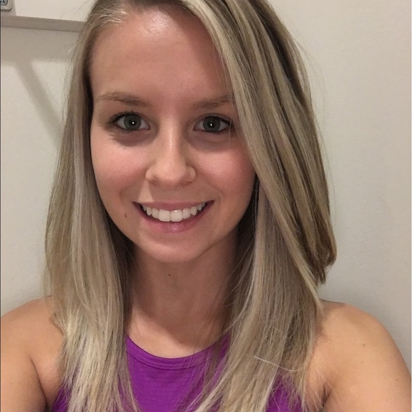 Meet your Posher, Mckenzie - Picture 1 of 1