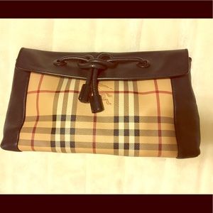 Burberry Clutch / Crossbody Lia