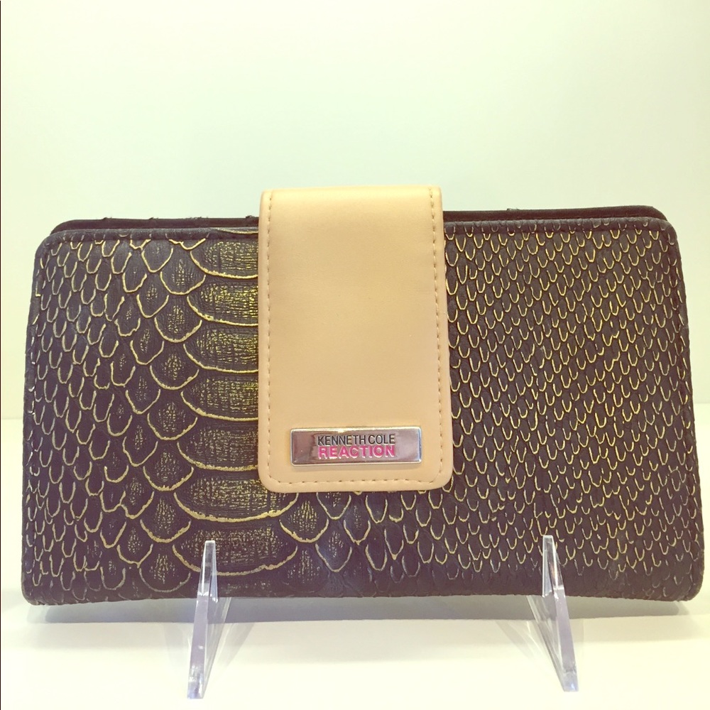 Kenneth Cole REACTION Clutch Wallet