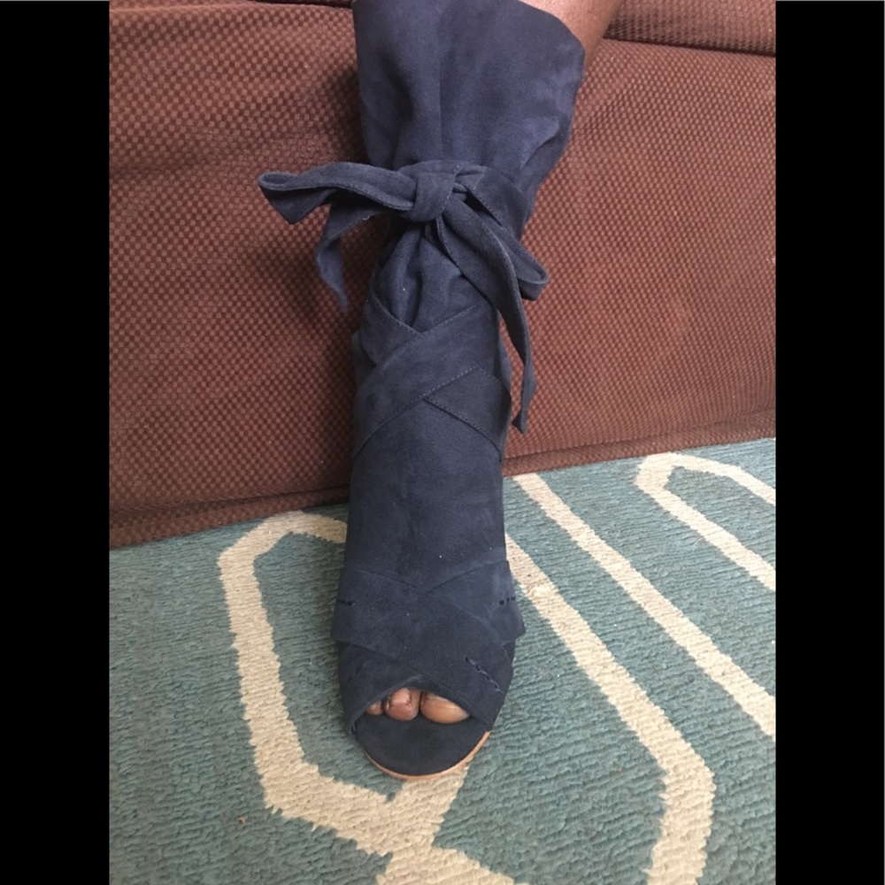 BNIB Dark blue suede peep toe bootie 9.5M
