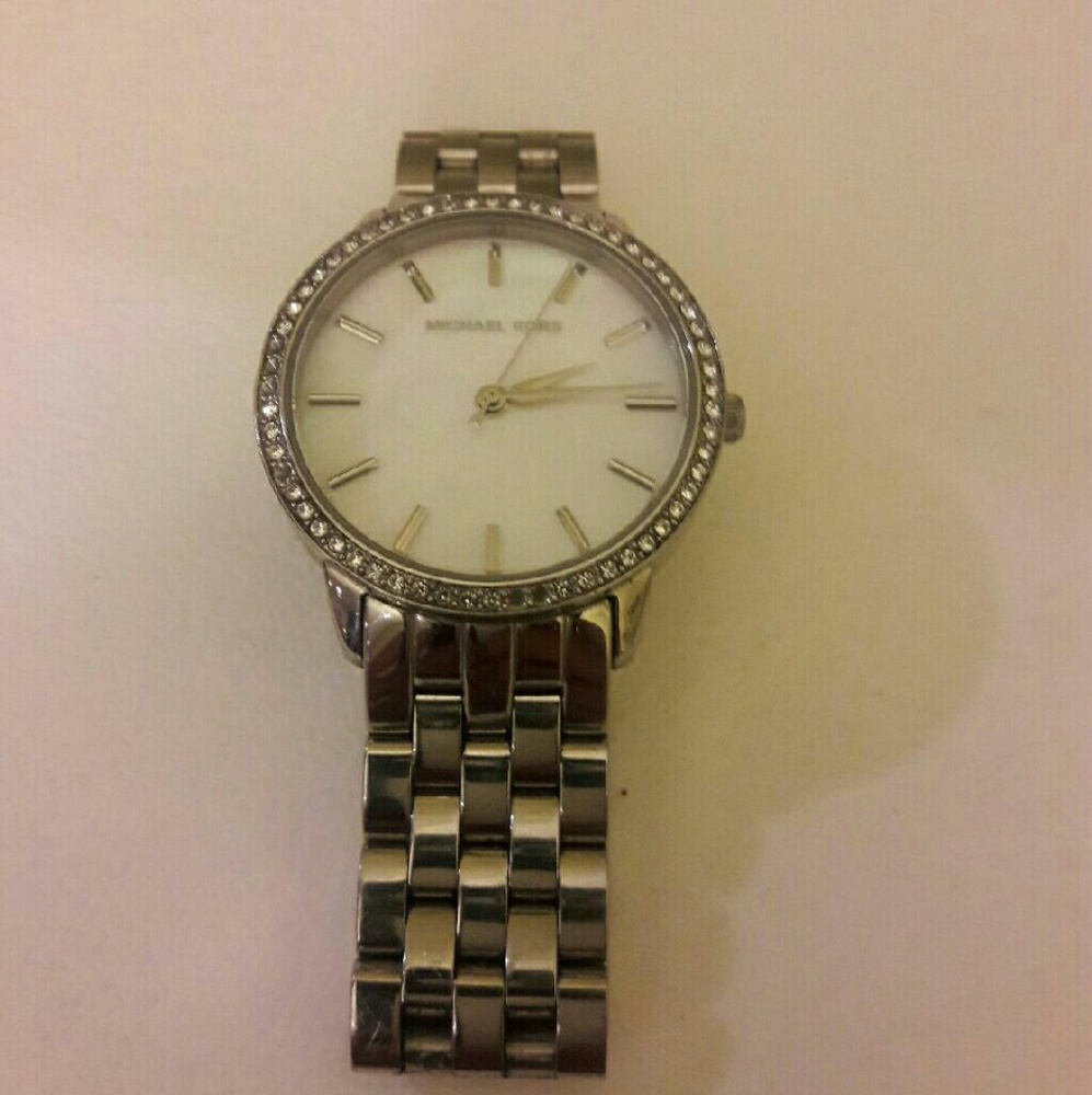 Authentic Michael Kors S/S Diamond Bezel Watch