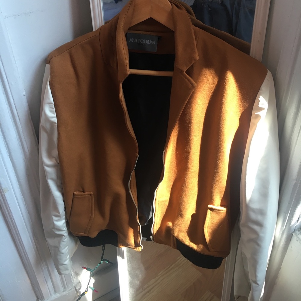 Women's bomber jacket