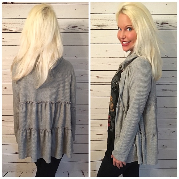 LAST 1💕Adorable ruffle Heather gray cardigan - Picture 2 of 2