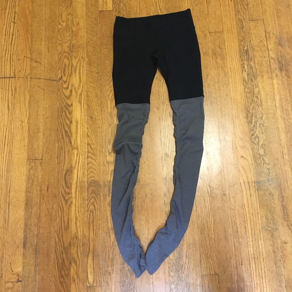 Alo Yoga Leggings - small