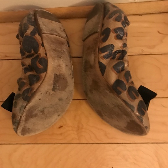 Louis Vuitton Lambskin Leopard Ballerina Flats - Picture 3 of 3