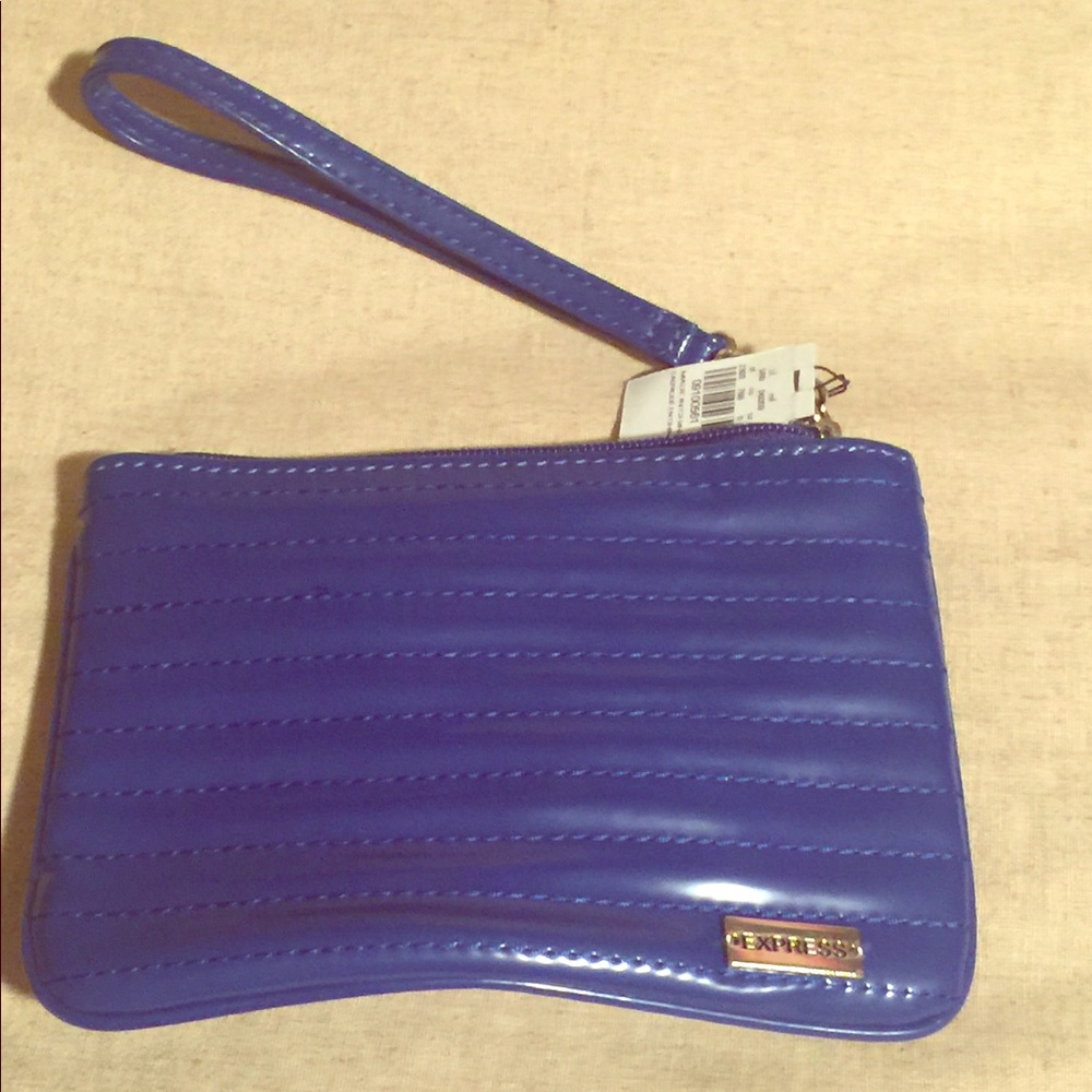 Express wristlet; NWT