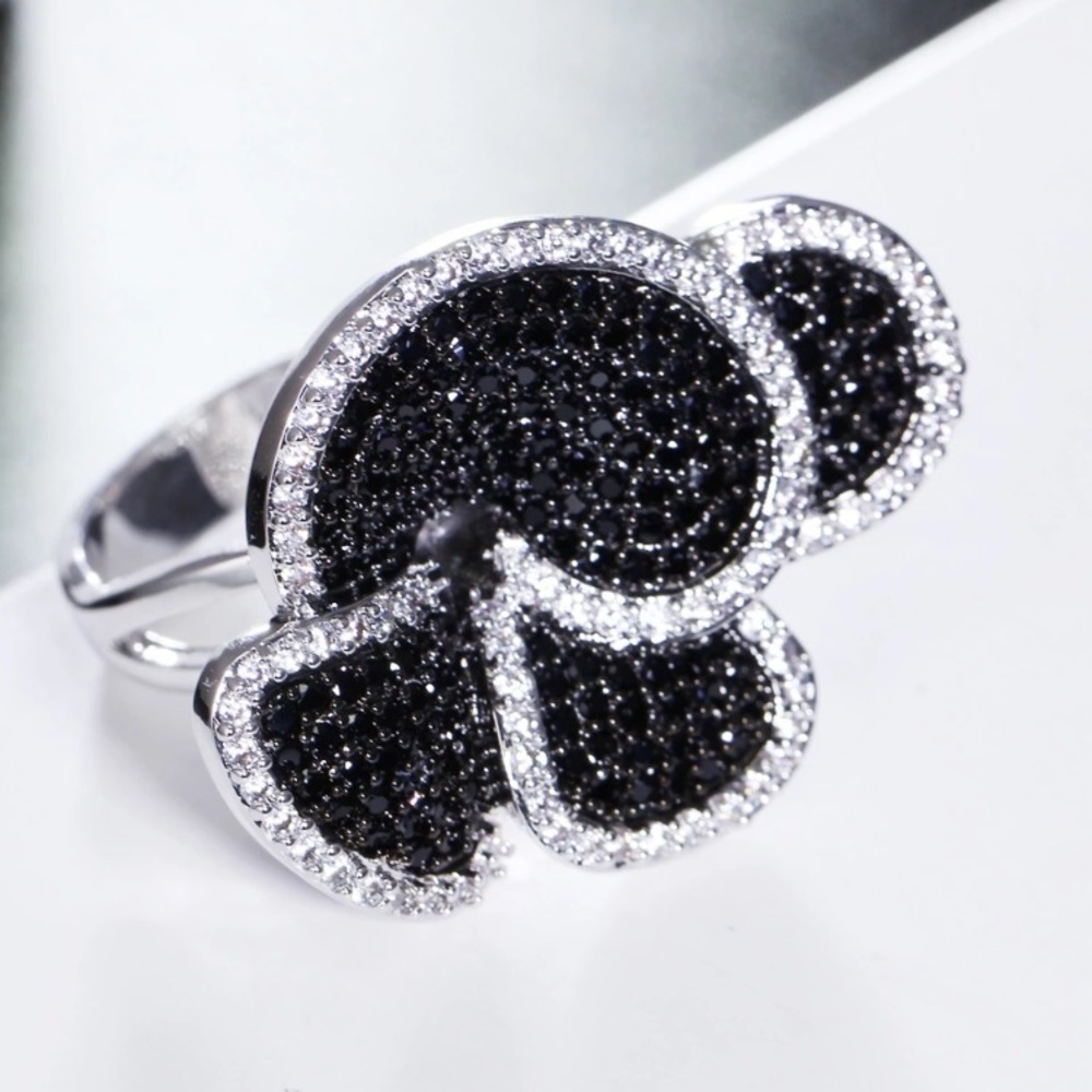 Cubic Zirconia Crystal Flower  ring