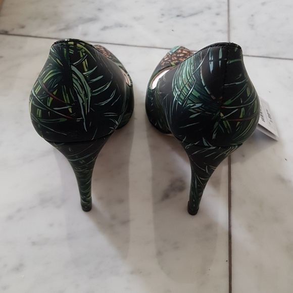Zara Leather Tropical Pineapple Palm Heels - Picture 6 of 8