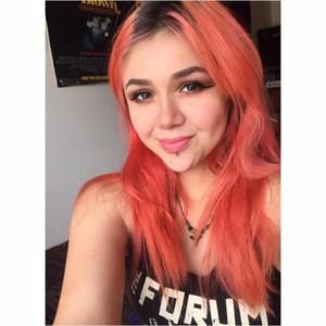 Meet your Posher, Vanessa