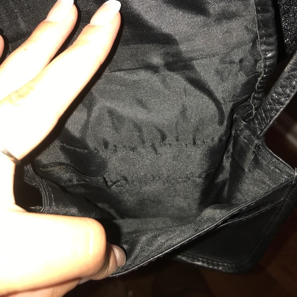 Black leather side bag! - Picture 3 of 4