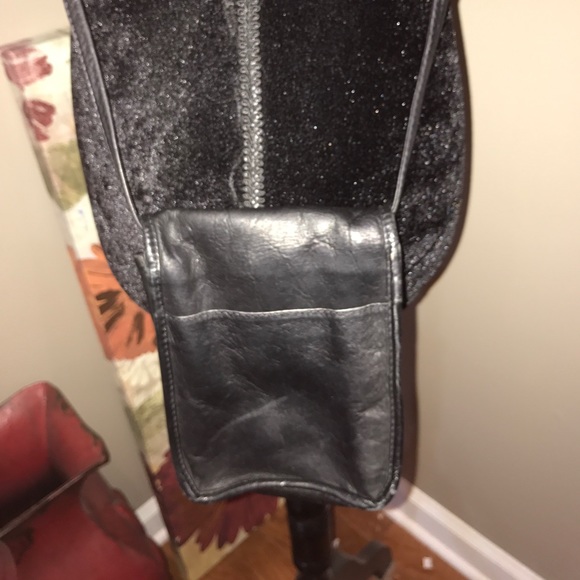 Black leather side bag! - Picture 4 of 4