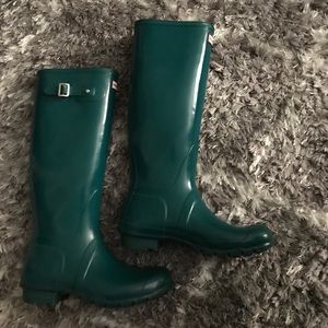 Hunter Boots in the color "Lagoon"