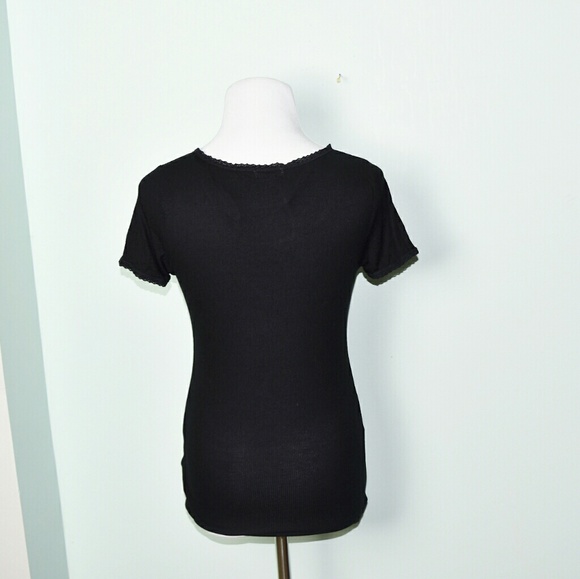 Super Cute Black Tie Top - Picture 2 of 2