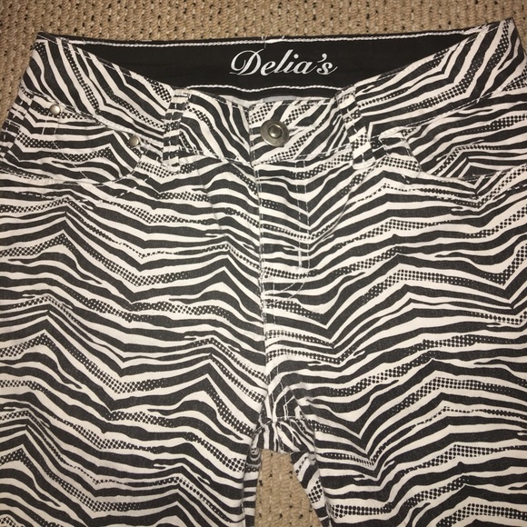 Delia's Zebra print jeans - Picture 2 of 3