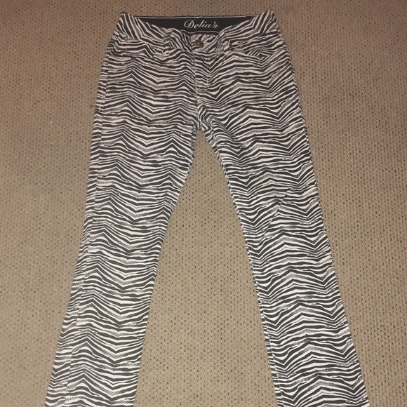 Delia's Zebra print jeans - Picture 3 of 3
