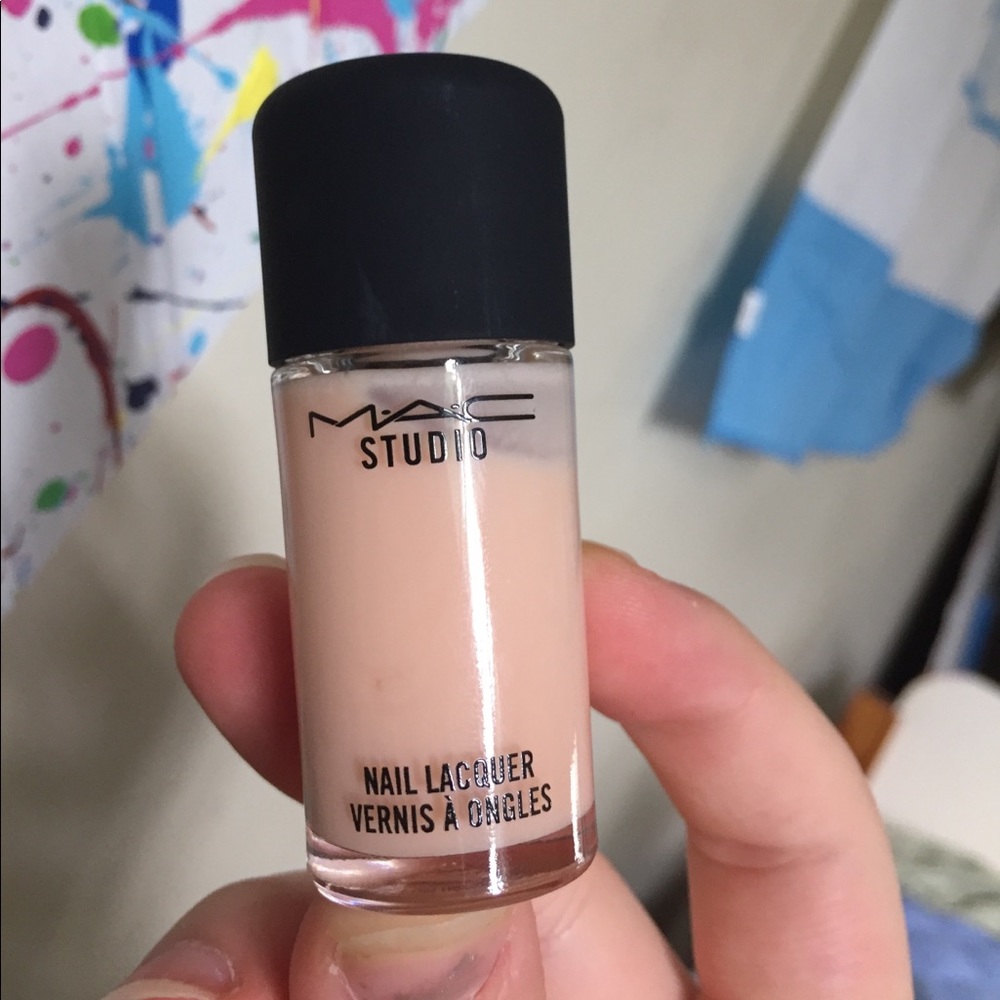 Cream nail polish