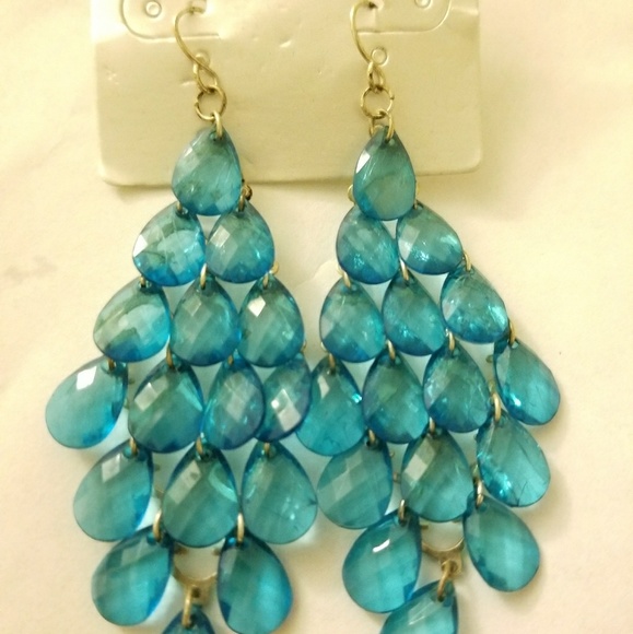 Turquoise Green Dangled Earrings - Picture 1 of 3