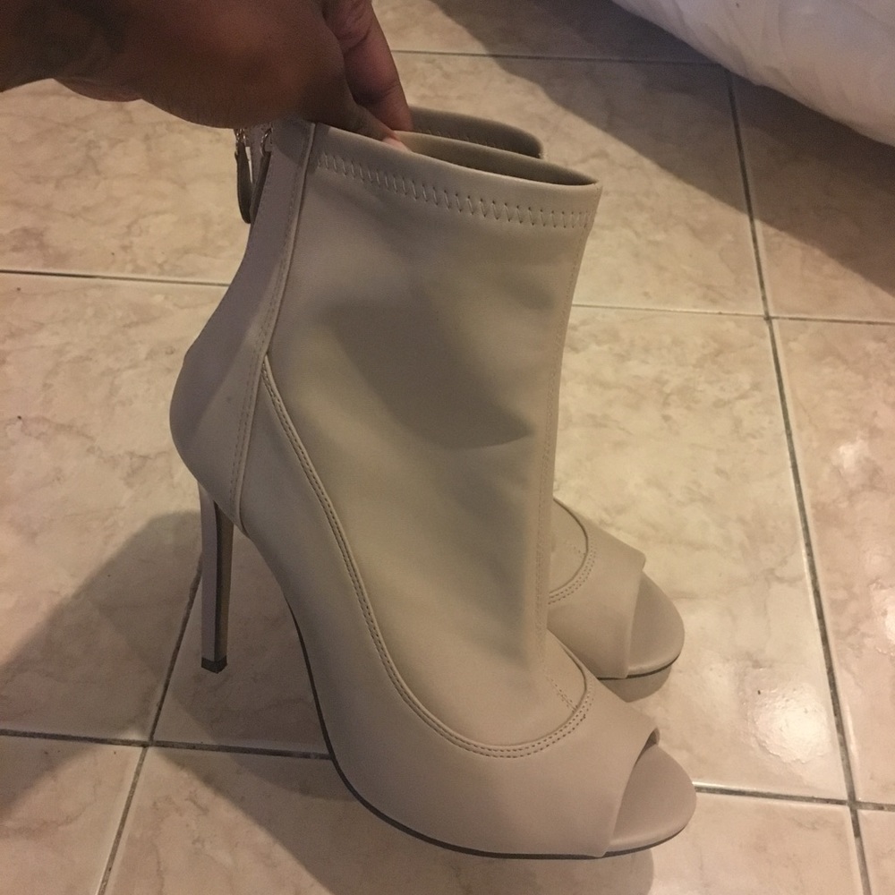 Nude Public Desire Heels