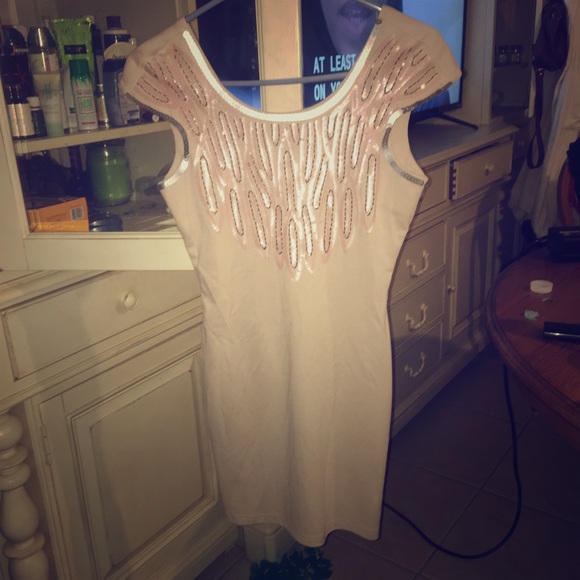 Dip back dress - Picture 1 of 1