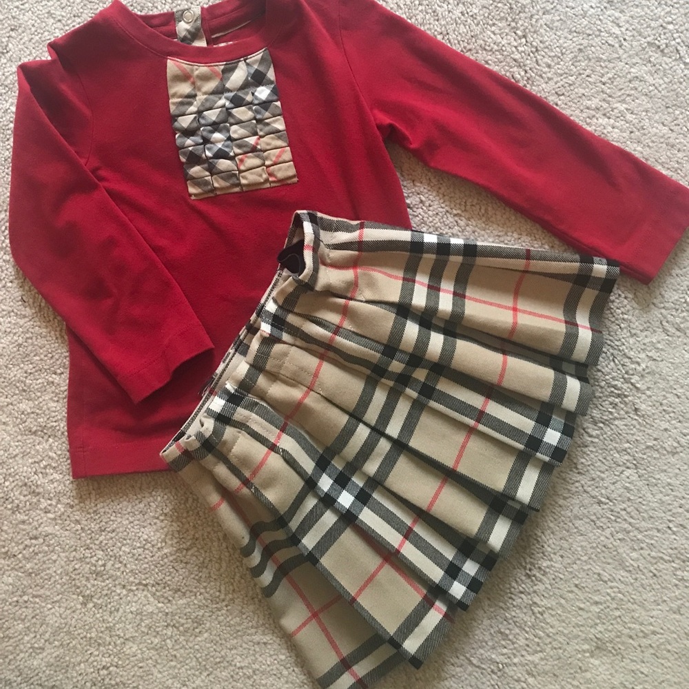 SOLD SOLD SOLD SOLD Burberry set Girls pleated