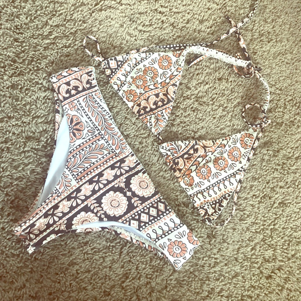 Billabong tribal print set