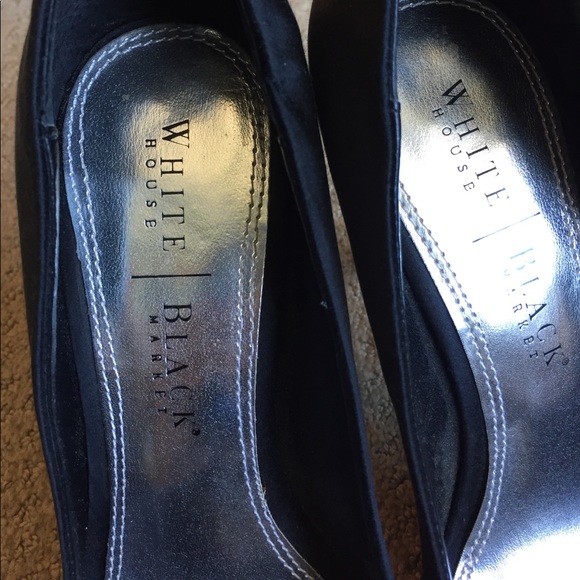 Black satin peep toe platform heels - Picture 3 of 8