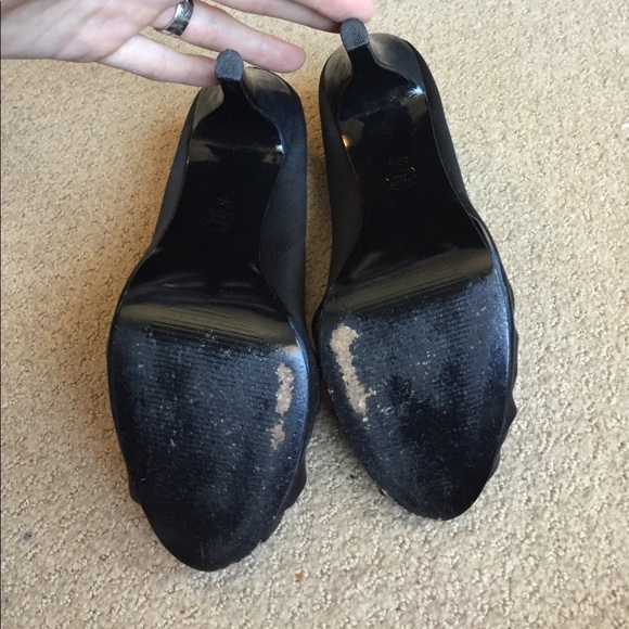 Black satin peep toe platform heels - Picture 7 of 8