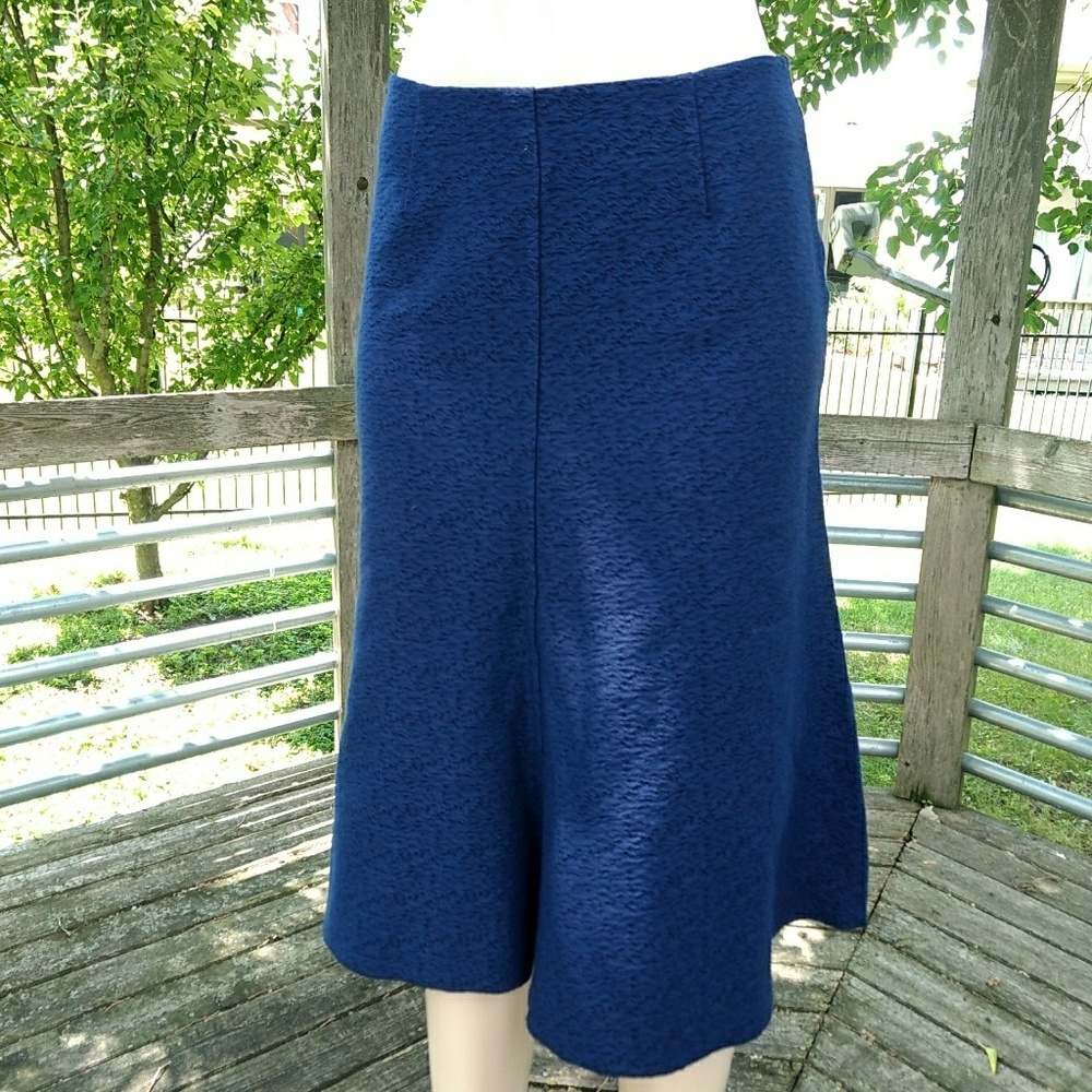 NWT Cabi Navy Blue tulip skirt Size 4