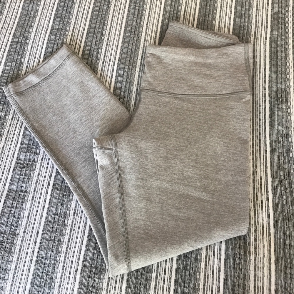 NWOT Lululemon Crop Leggings - Light Gray
