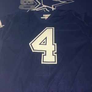 Dallas Cowboys Dak Prescott jersey.