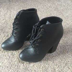 Madden girl booties size 8!