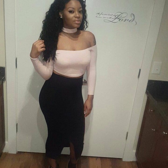 Meet your Posher, Nicole - Picture 1 of 1