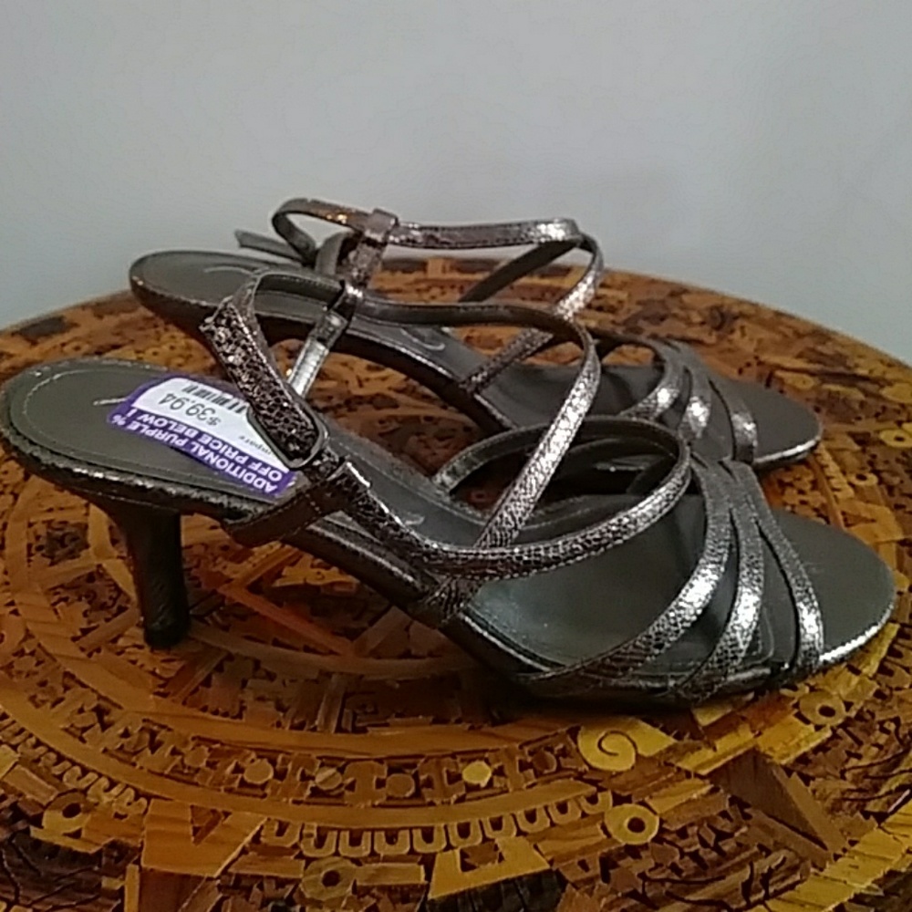 Nina Roxane Sandal
