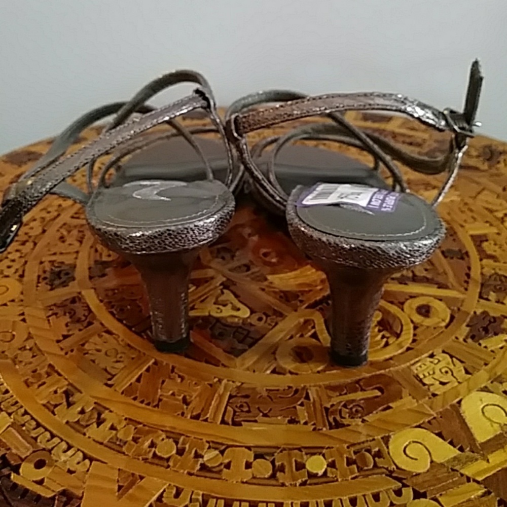 Nina Roxane Sandal - Picture 3 of 4